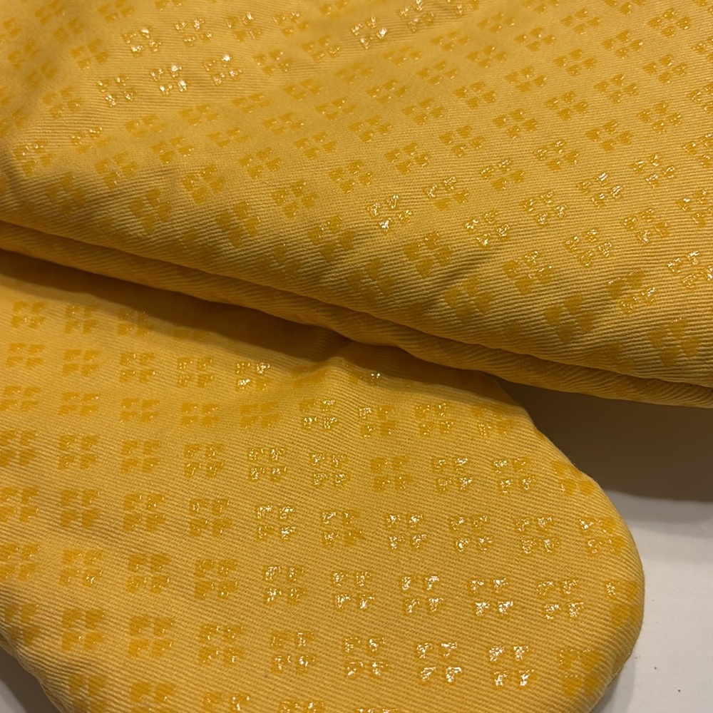 KitchenAid Yellow Oven Mitt Set - Picture 9 of 11